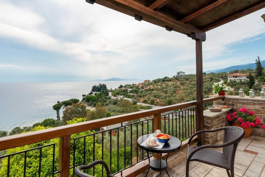 Seaside House With View Over Pagasitikos Afissos Exterior photo